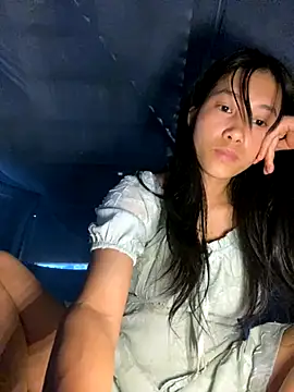 EmLy02 online show from 16, 9, 2025