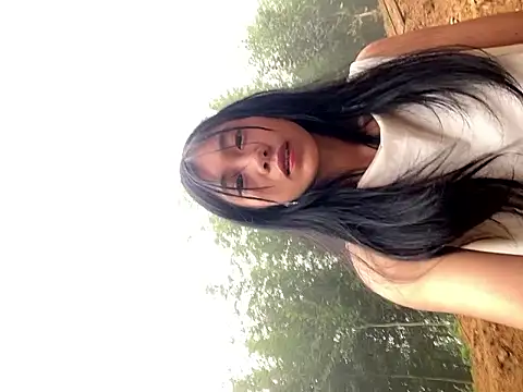 EmLy02 online show from 6, 11, 2025