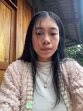 EmLy02 online show from 7, 11, 2025