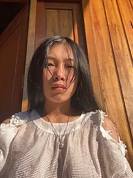 EmLy02 online show from 23, 11, 2025