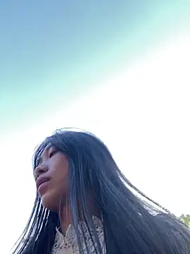 EmLy02 online show from 12, 10, 2025