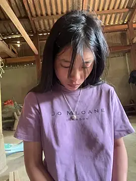 EmLy02 online show from 10, 4, 2026