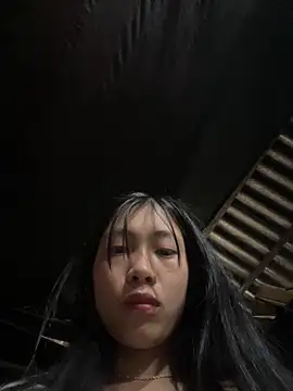 EmLy02 online show from 8, 4, 2026