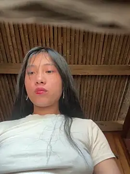 EmLy02 online show from 13, 4, 2026