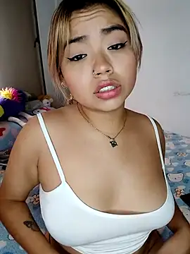 Emily  Hott online show from 18, 11, 2025