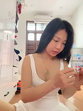 Miumieu online show from 28, 10, 2025