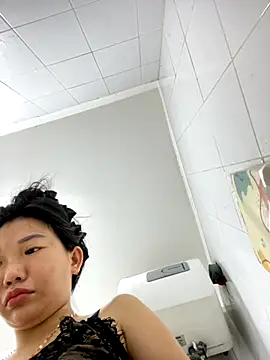 Miumieu online show from 13, 10, 2025