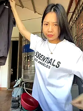 Miumieu online show from 13, 11, 2025