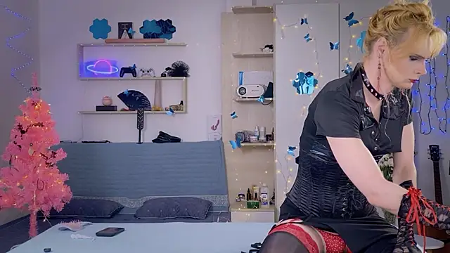 Snapshot of LolaSpaisTS chatting on 10, 1, 2026 LolaSpaisTS online show from 10, 1, 2026