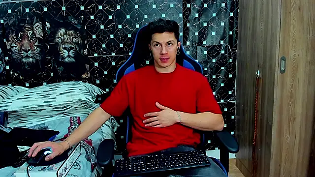 javiersexymann online show from 23, 2, 2026