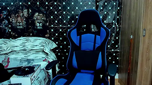 javiersexymann online show from 4, 3, 2026