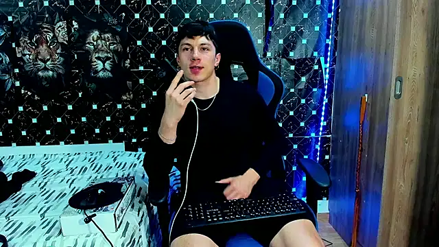 javiersexymann online show from 25, 5, 2026