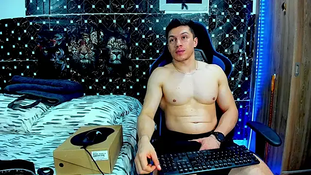 Snapshot of javiersexymann chatting on 4, 8, 2026 javiersexymann online show from 4, 8, 2026