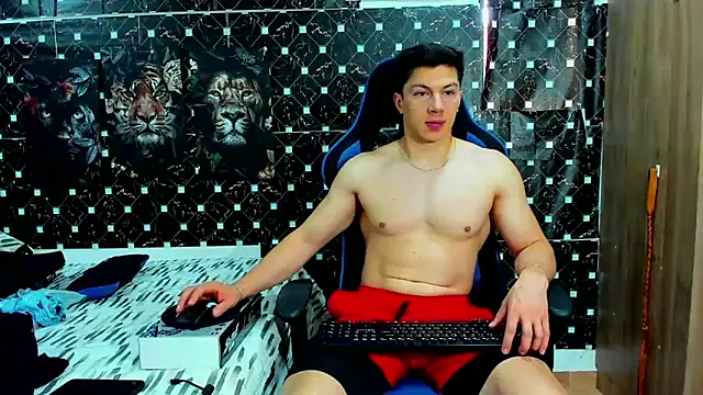javiersexymann online show from 8, 5, 2026