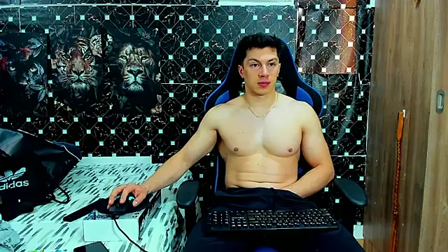 javiersexymann online show from 7, 5, 2026