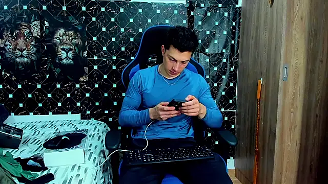 javiersexymann online show from 10, 5, 2026