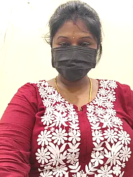 Snapshot of chaitara-reddy chatting on 15, 5, 2026 chaitara-reddy online show from 15, 5, 2026