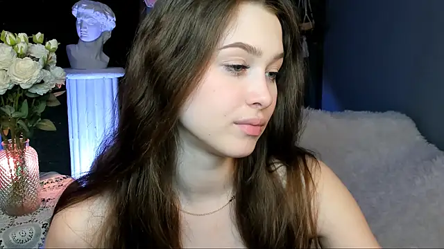 Snapshot of ArielSykes chatting on 7, 5, 2026 ArielSykes online show from 7, 5, 2026