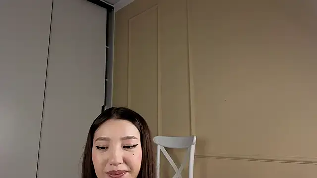 yayongg online show from 1, 10, 2025