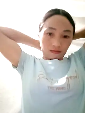 lucybaby00 online show from 3, 11, 2025