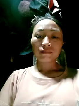 lucybaby00 online show from 15, 4, 2026