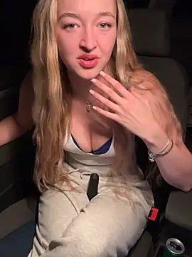 emilypeperoni online show from 19, 4, 2026