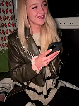 emilypeperoni online show from 19, 10, 2025