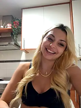 NoeliaGarcia17 online show from 5, 10, 2025
