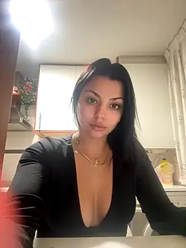 NoeliaGarcia17 online show from 27, 11, 2025