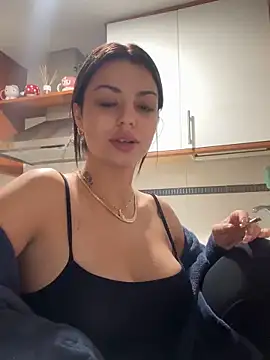 NoeliaGarcia17 online show from 21, 10, 2025