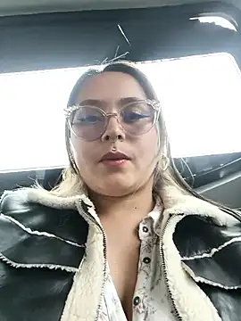 Snapshot of Eiimy_pretty chatting on 5, 12, 2025 Eiimy pretty online show from 5, 12, 2025