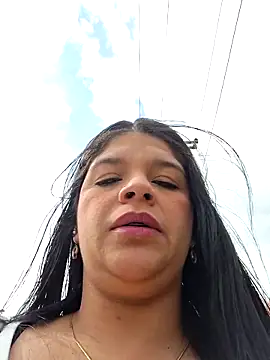 Snapshot of Eiimy_pretty chatting on 9, 10, 2025 Eiimy pretty online show from 9, 10, 2025