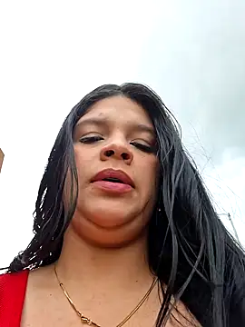 Snapshot of Eiimy_pretty chatting on 23, 10, 2025 Eiimy pretty online show from 23, 10, 2025