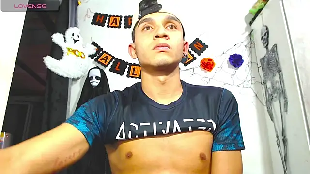 Angel latinboy online show from 14, 10, 2025