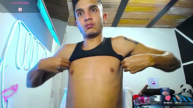 Angel latinboy online show from 23, 1, 2025
