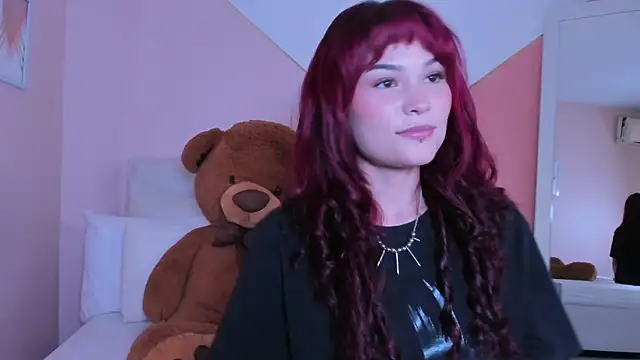 mae lyra online show from 11, 11, 2025