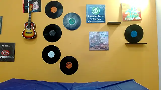 skinnyverus18 online show from 9, 11, 2025