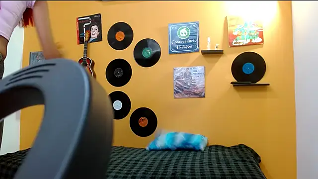 skinnyverus18 online show from 3, 12, 2025