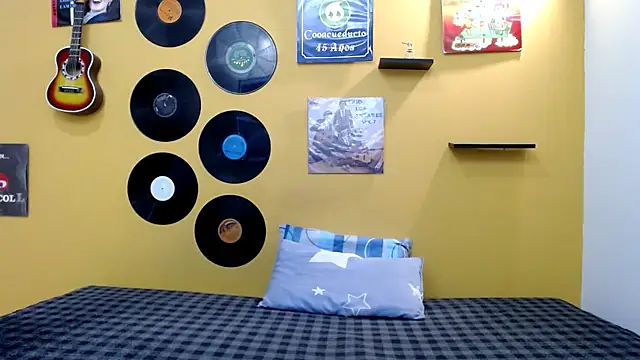 skinnyverus18 online show from 18, 3, 2026