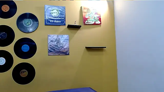 skinnyverus18 online show from 13, 4, 2026