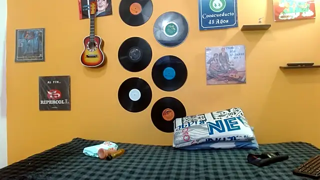 skinnyverus18 online show from 1, 11, 2025