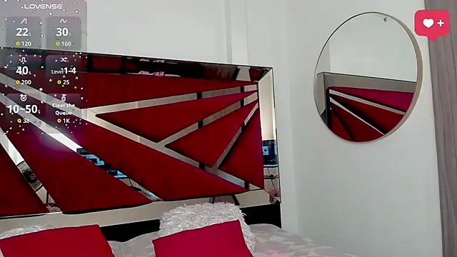 SaraWagner  online show from 4, 4, 2026