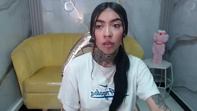 Ashley Blum v online show from 10, 9, 2025