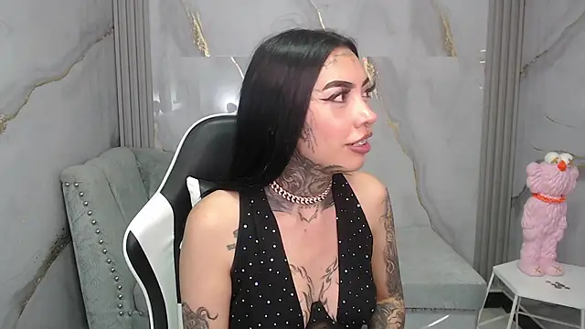 Ashley Blum v online show from 22, 11, 2025