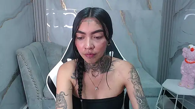 Ashley Blum v online show from 20, 9, 2025