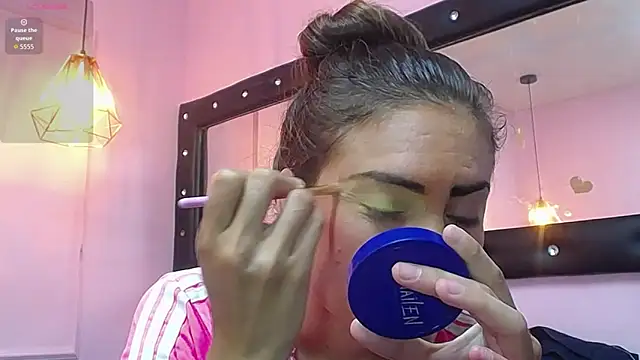 Snapshot of danna7cute chatting on 4, 5, 2026 danna7cute online show from 4, 5, 2026