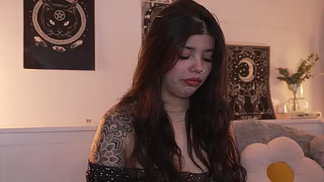 sophieee art online show from 28, 9, 2025