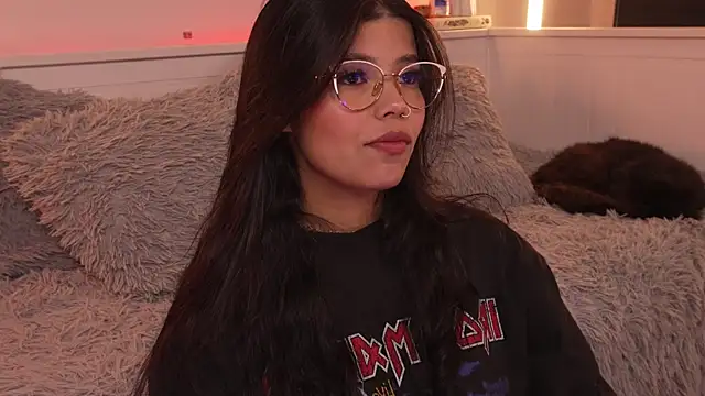 sophieee art online show from 8, 1, 2026