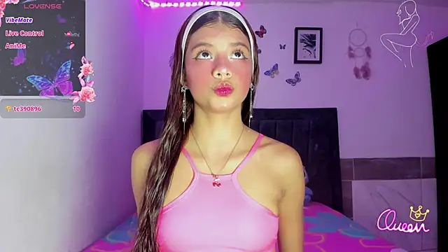 Snapshot of emmie_bunny chatting on 15, 5, 2026 emmie bunny online show from 15, 5, 2026