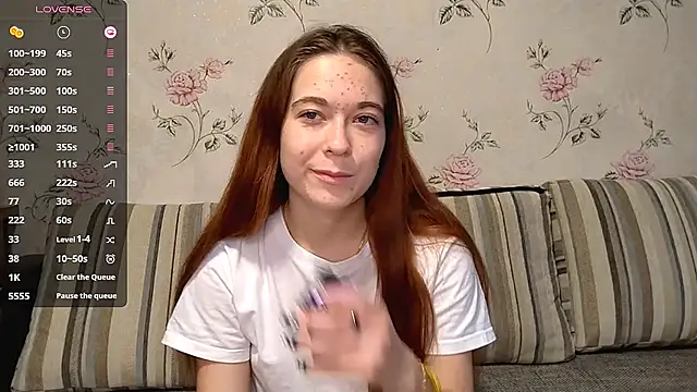 Snapshot of KissKarina chatting on 25, 9, 2025 KissKarina online show from 25, 9, 2025